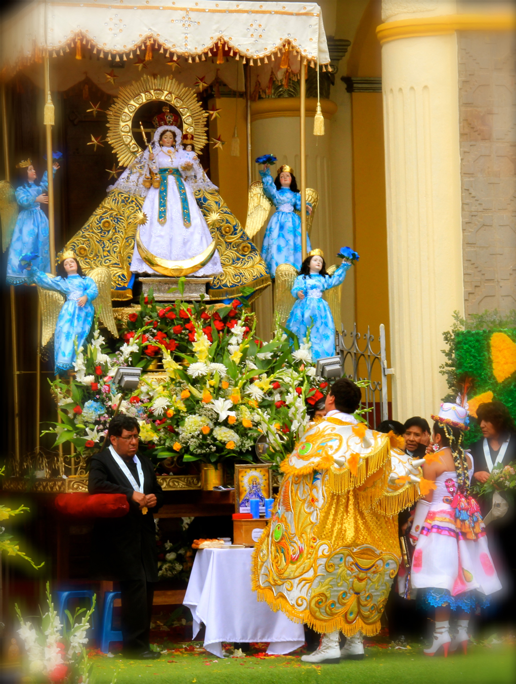 fiestas populares virgen del carmen peru experiecias